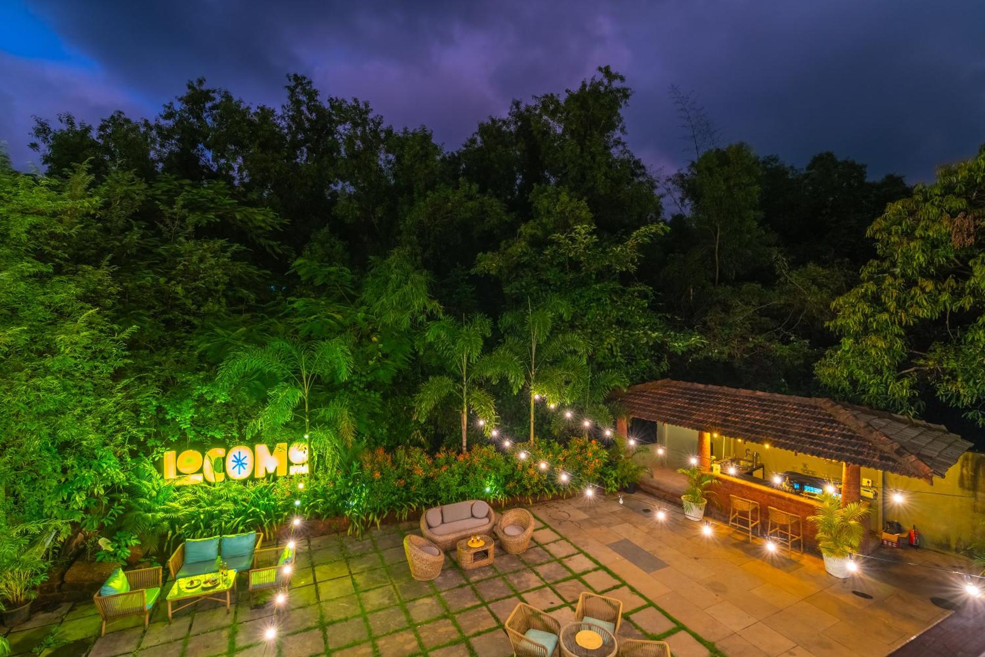 Locomo Boutique, Morjim - Stay Work Eat Exterior foto